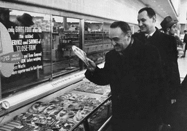 Морозиво за 5 копійок і крадені страви. Як їжа стала інструментом контролю СРСР